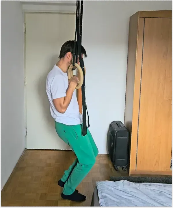 Sašo hanging on gymnastic rings